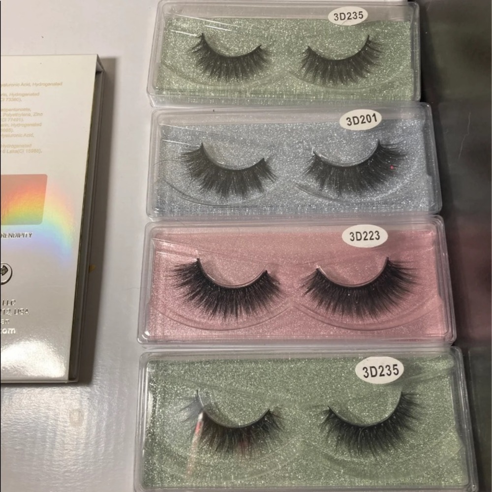 Makeup bundle - Picture 2 of 2